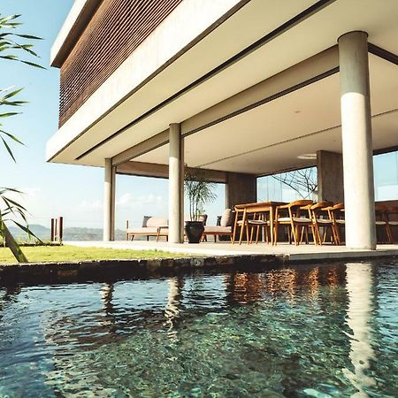 Villa Strata Kuta  Zewnętrze zdjęcie